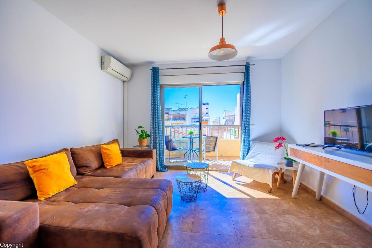 Apartamentos Madrid Торрев'єха Екстер'єр фото
