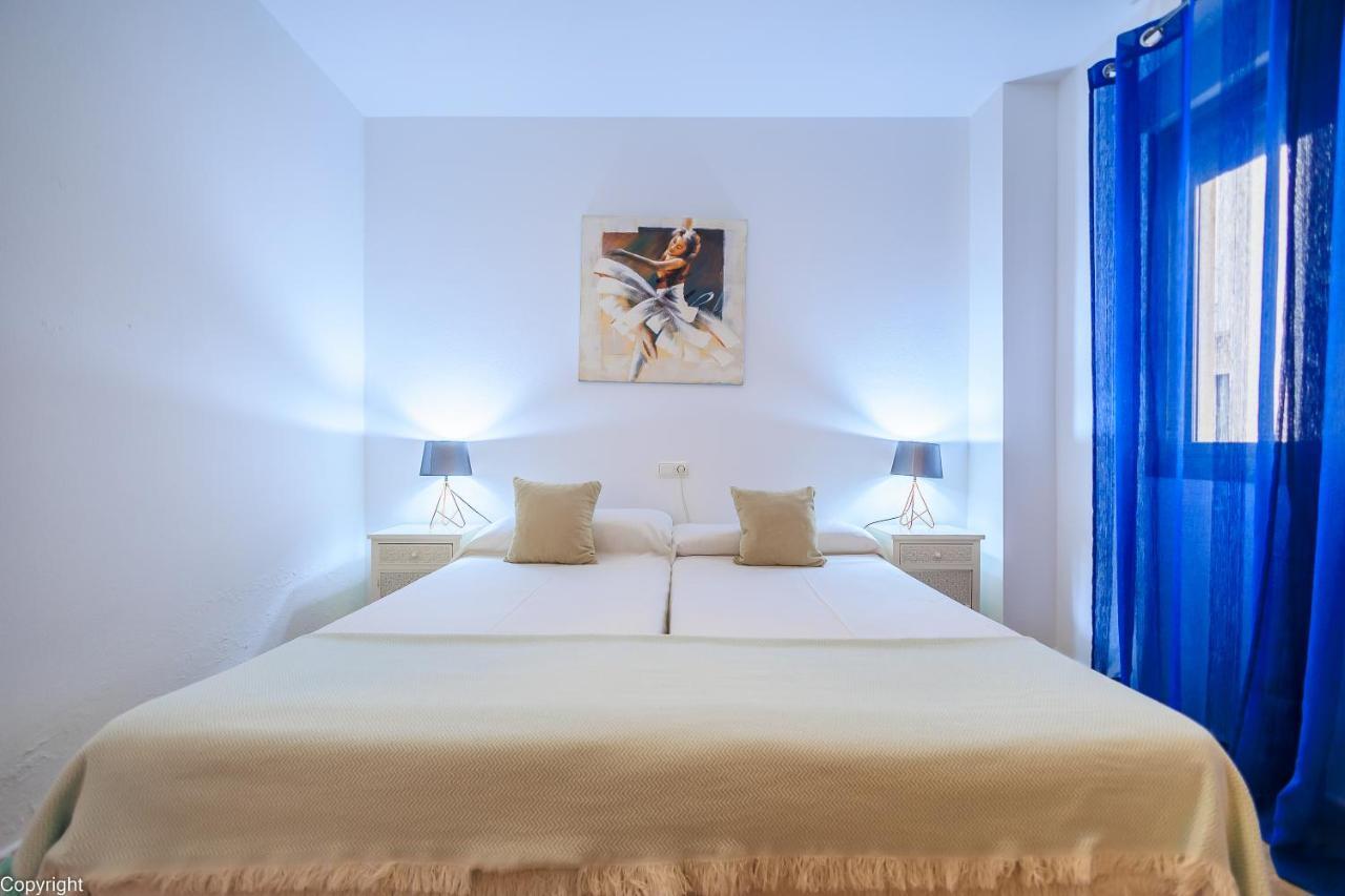 Apartamentos Madrid Торрев'єха Екстер'єр фото