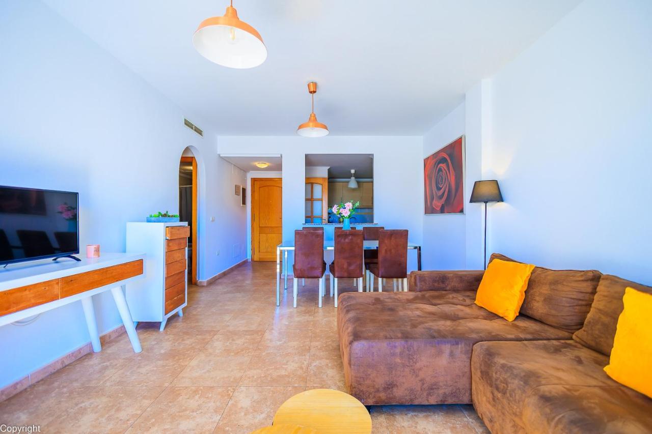 Apartamentos Madrid Торрев'єха Екстер'єр фото