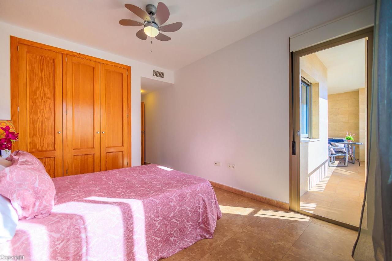 Apartamentos Madrid Торрев'єха Екстер'єр фото