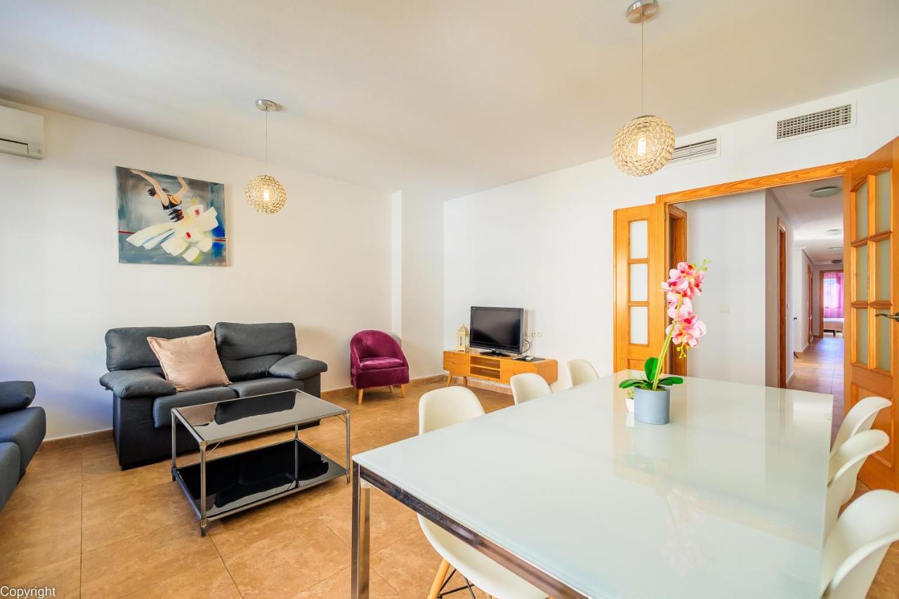 Apartamentos Madrid Торрев'єха Екстер'єр фото