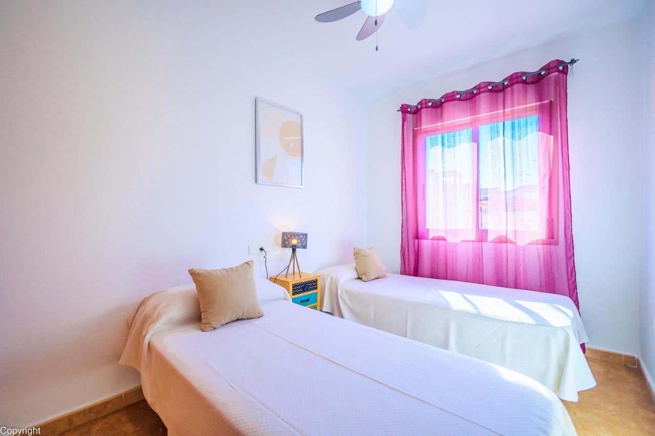 Apartamentos Madrid Торрев'єха Екстер'єр фото