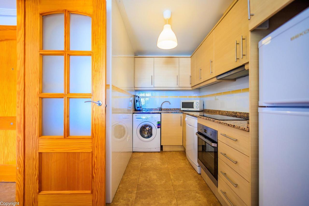 Apartamentos Madrid Торрев'єха Екстер'єр фото