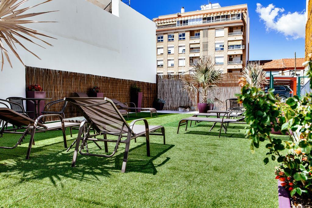 Apartamentos Madrid Торрев'єха Екстер'єр фото